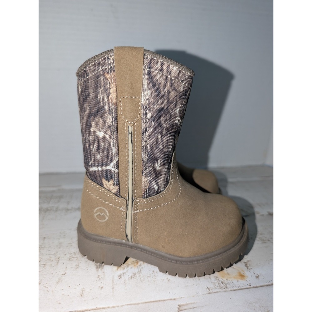 Toddler Magellan Boots Camo Size 6D Excellent Condition